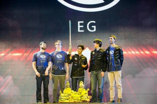 完美世界CS与DOTA2闪耀世界东方九游会J9入口上海：中国的电竞福地！(图3)